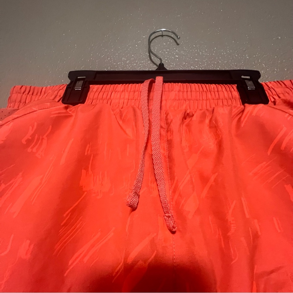 UNDER ARMOUR FLY-BY SHORT Quick Dry Lightweight Running Activewear Gym Workout - Picture 4 of 11